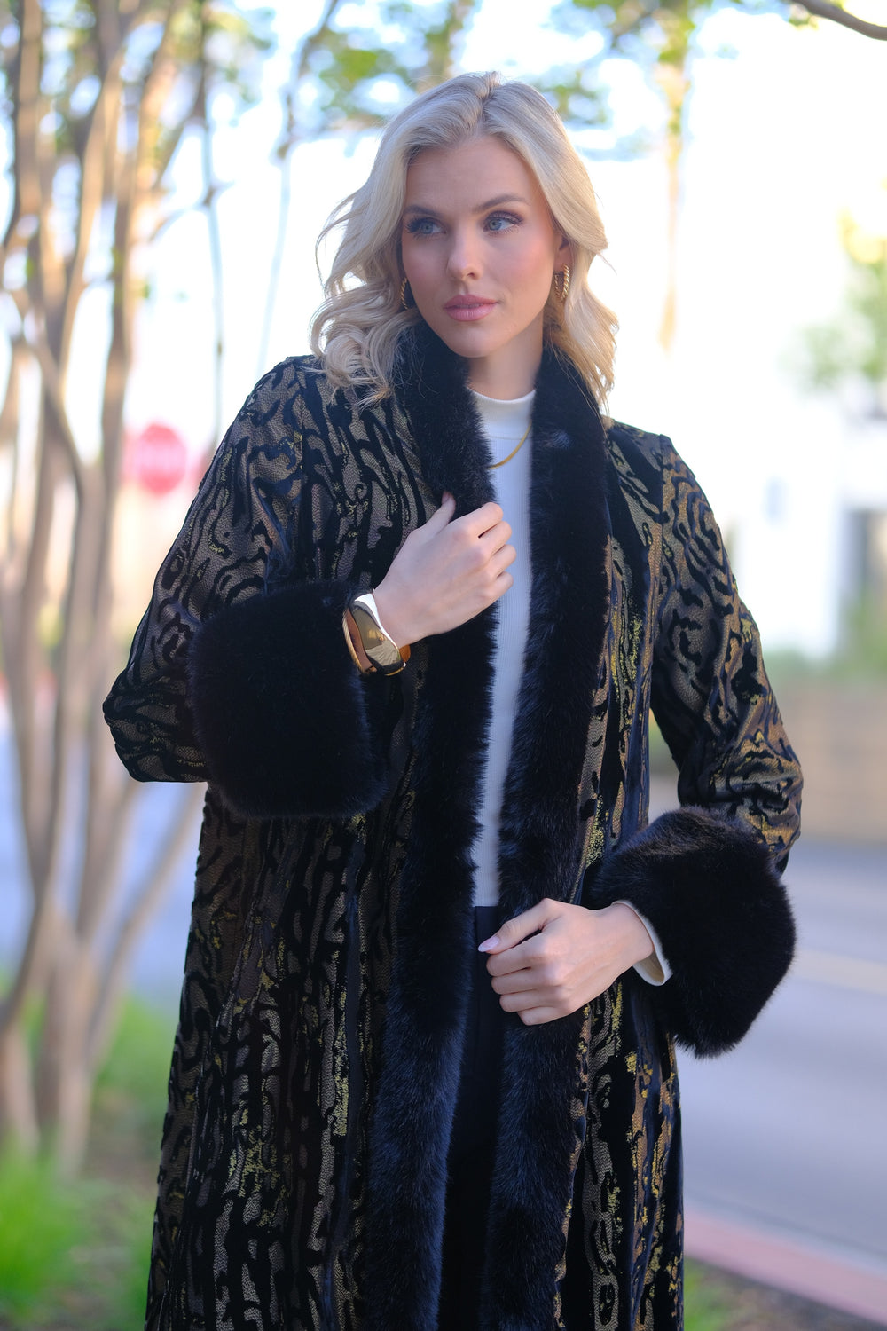 Black/Gold