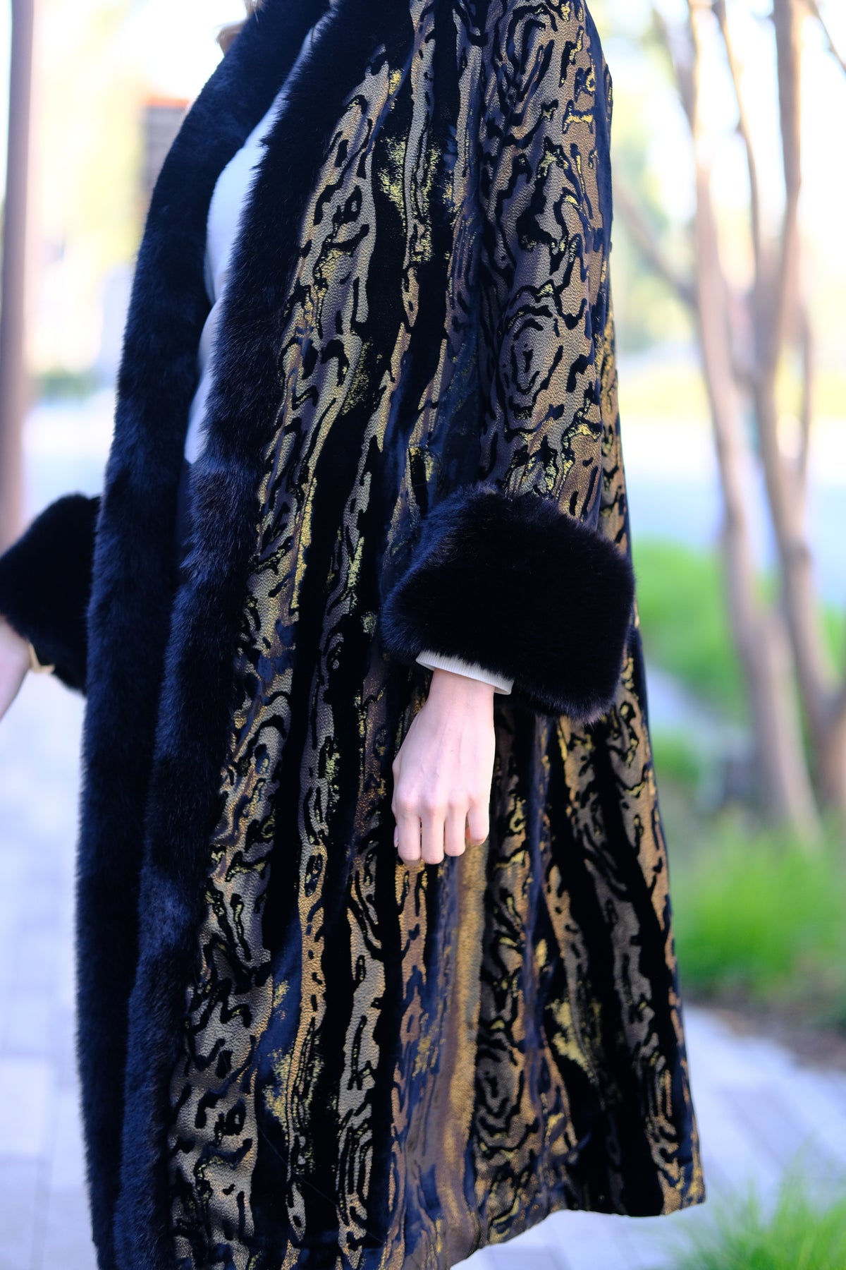 Black/Gold